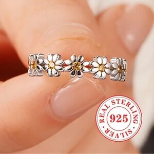 Sterling Silver Daisy Ring, various sizes